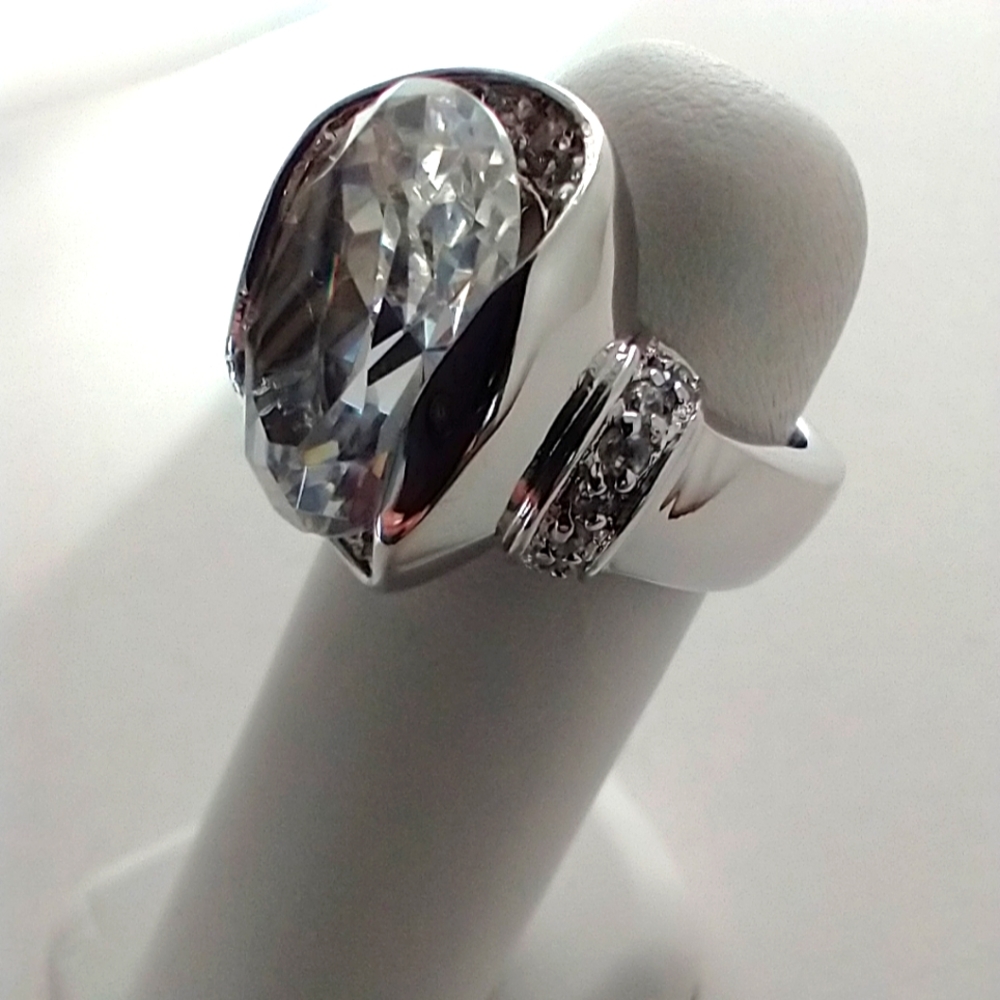 Huge CZ sterling silver ring ๐ - Picture 3 of 8
